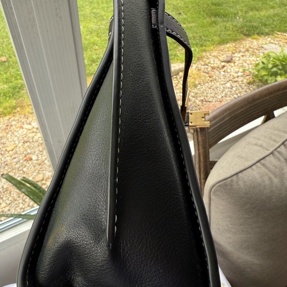 Tory Burch  Razzel  Black and Brown Crossbody Bag with Gold Clasp - Picture 7 of 13